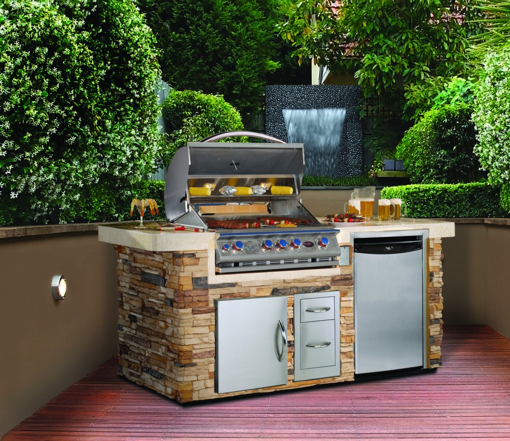 Cal Flame Outdoor Kitchen 